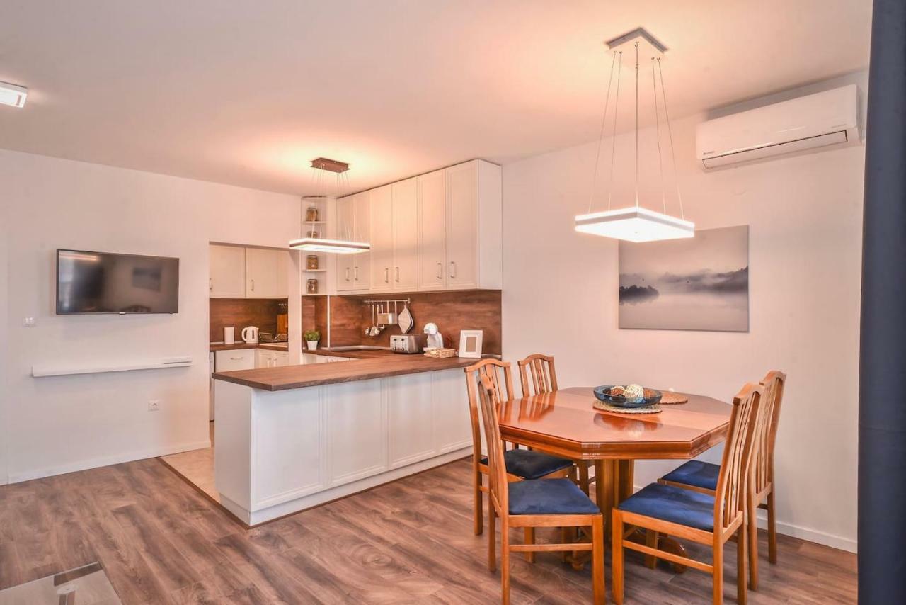 South Park, Vitosha View, 2-Bdr, 2-Bthr Apartment By Flat Mаnager Sofia Exterior photo
